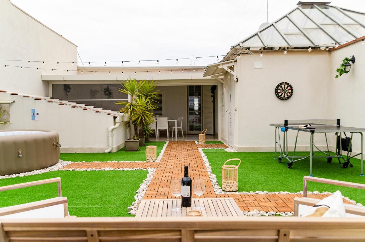 Apulialux Private 100Mq Rooftop Oasis W Jacuzzi Apartment Bari Exterior photo